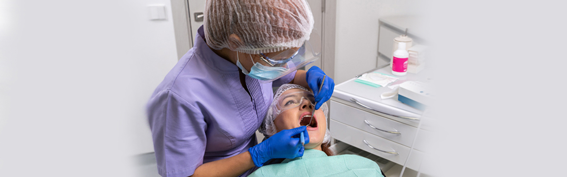 Kickstart Your New Year Resolutions: Mastering Tooth Extractions for a Fresh Smile 